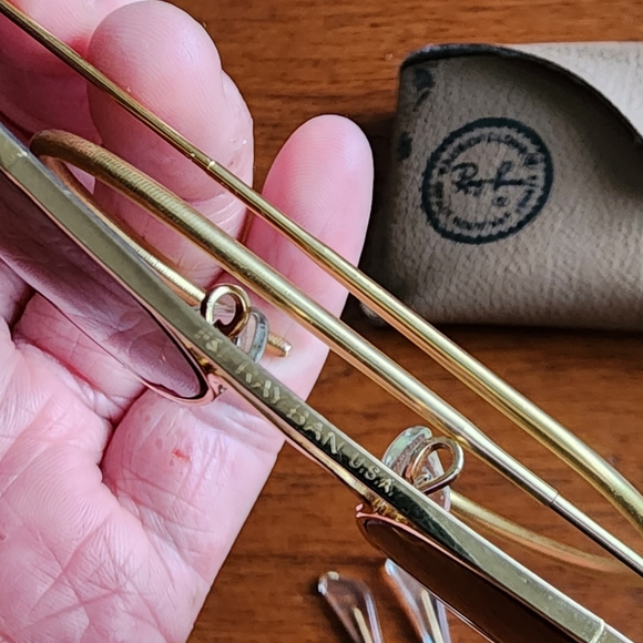 Vintage B&L RAY BAN Made In USA Gold Plated Aviator Sunglasses - Picture 3 of 5